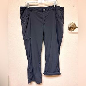 Eddie Bauer Travex Convertible Travel Pant Women’s 18 in Dark Gray. EUC
